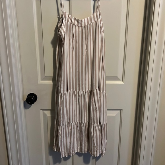 Dress - Picture 1 of 1